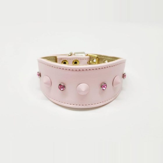 Collar ancho rosa con apliques